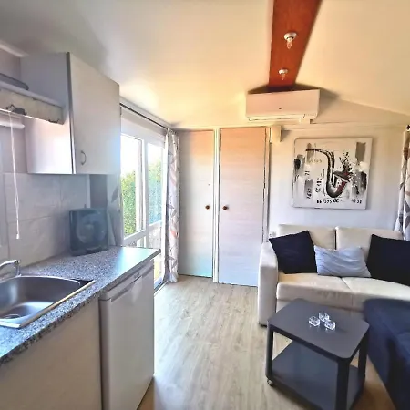 Dom wakacyjny Casa Azul-tiny House With Fantastic View, Big Outdoor Space And Pool *