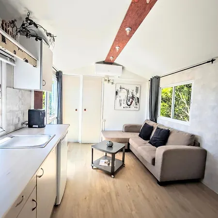 Casa Azul-tiny House With Fantastic View, Big Outdoor Space And Pool Hébergement de vacances *