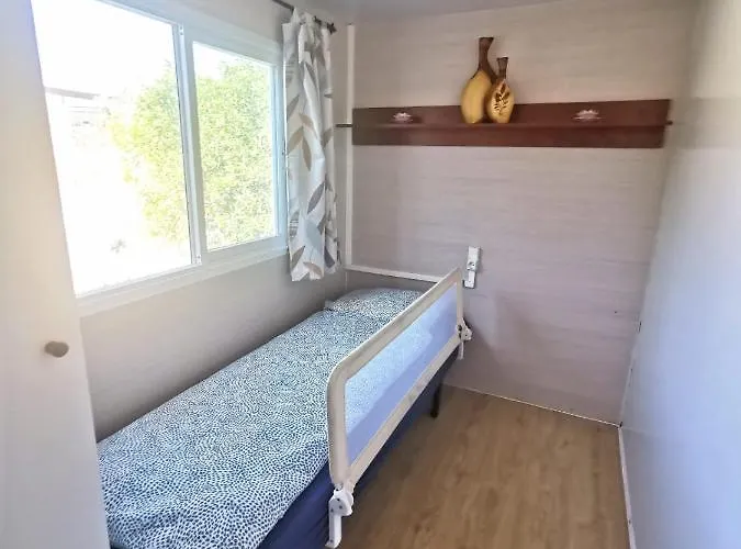 Dom wakacyjny Casa Azul-tiny House With Fantastic View, Big Outdoor Space And Pool