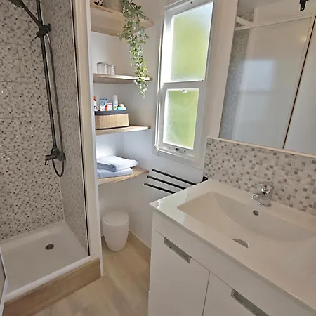 Casa Azul-tiny House With Fantastic View, Big Outdoor Space And Pool *